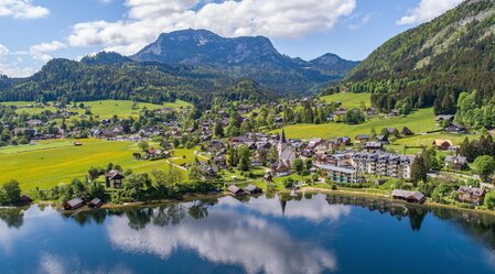 Altausseer See mit Kirche | © Drohnenfotos.at-Andreas Tischler | Drohnenfotos.at-Andreas Tischler | © Drohnenfotos.at-Andreas Tischler