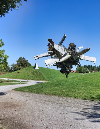 Österreichischer Skulpturenpark (c) Nancy Rubins, Airplane Parts & Hills | Weges OG | © Weges OG