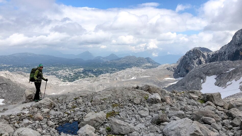 Wanderung Etappe 01 Vom Gletscher zum Wein: Dachstein Seilbahn - Guttenberghaus - Touren-Impression #2.8 | © Steiermark Tourismus/Martina Traisch