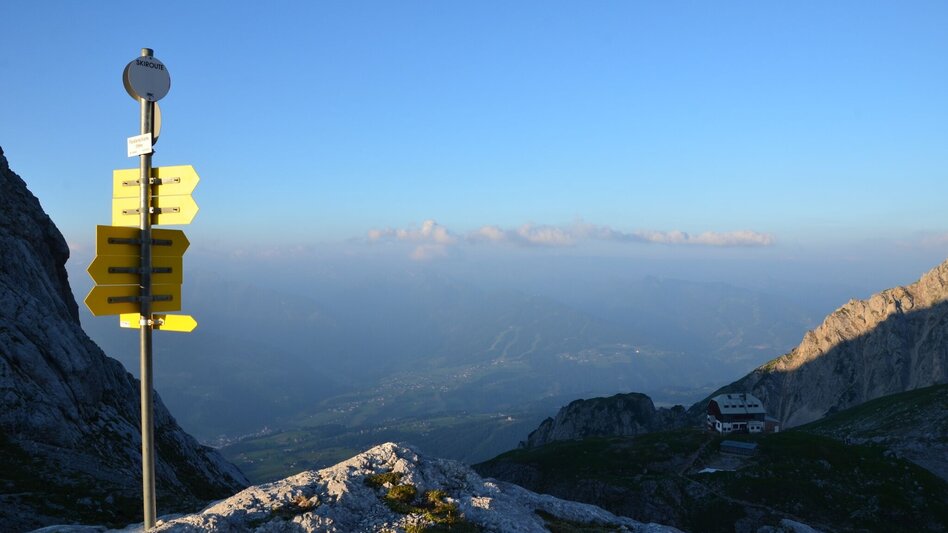 Wanderung Etappe 01 Vom Gletscher zum Wein: Dachstein Seilbahn - Guttenberghaus - Touren-Impression #2.10 | © Erlebnisregion Schladming-Dachstein