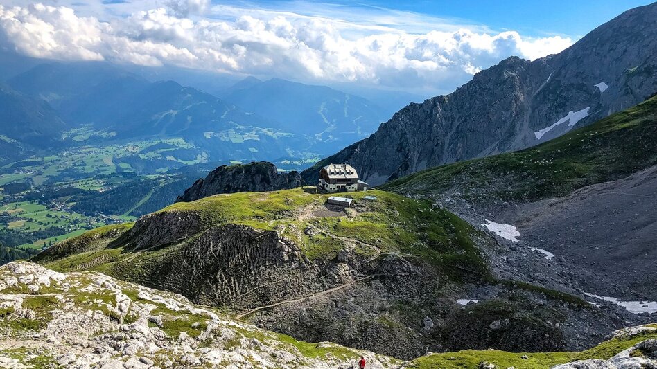 Wanderung Etappe 01 Vom Gletscher zum Wein: Dachstein Seilbahn - Guttenberghaus - Touren-Impression #2.12 | © Steiermark Tourismus/Martina Traisch