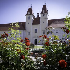 Stift Vorau mit Rosen_Oststeiermark | © Oststeiermark Tourismus