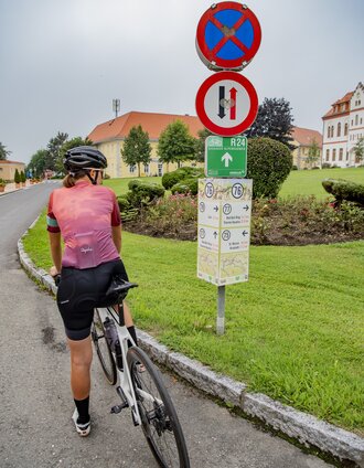 radtafel_murradweg_seckau_abtei_rennrad_radfahren_murtal_steiermark_foesslanita.jpg | ANITAFOESSL | © ANITAFOESSL