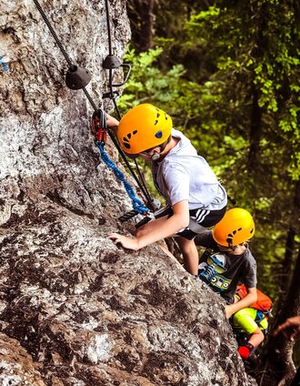 Kinder am Kalo Klettersteig | Tourismusverband Schladming-Dachstein | © Erlebnisregion Schladming-Dachstein
