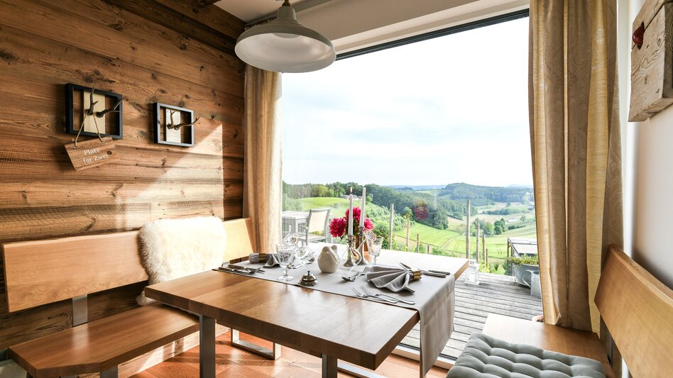 Wunderbare Aussicht aus dem Chalet im Weingarten-Resort Unterlamm Loipersdorf****