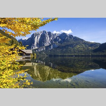Trisselwand spiegelt sich im Altausseer See | © STG | photo-austria.at