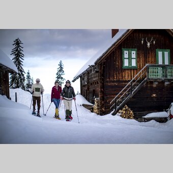 Snowshoeing at the Zirbitzkogel | © Steiermark Tourismus | Tom Lamm