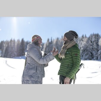 Warming up while walking on the Frauenalpe at  | © Steiermark Tourismus | Tom Lamm