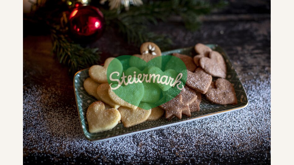 Baking cookies in advent | © Steiermark Tourismus | Tom Lamm
