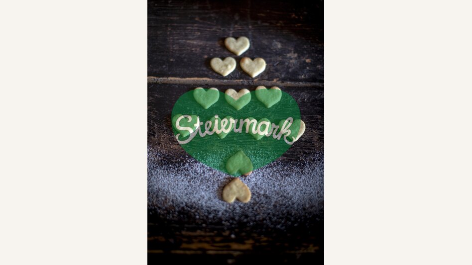 Baking cookies in advent | © Steiermark Tourismus | Tom Lamm