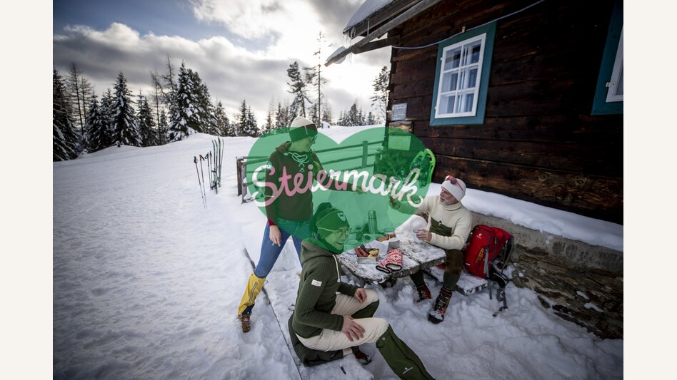 Snack while sporting at the Zirbitzkogel | © Steiermark Tourismus | Tom Lamm