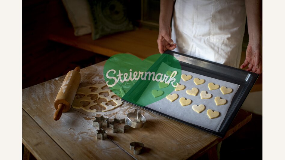 Baking cookies in advent | © Steiermark Tourismus | Tom Lamm
