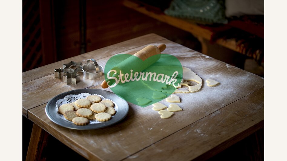 Baking cookies in advent | © Steiermark Tourismus | Tom Lamm