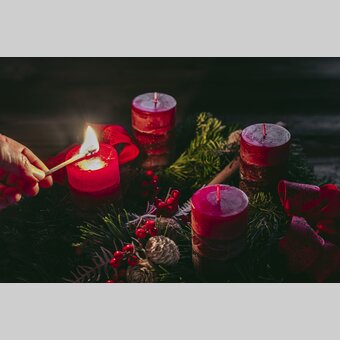 Advent, Advent... a little light burns at the Advent wreath | © Steiermark Tourismus | photo-austria.at