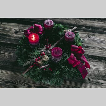 Advent wreath on the 1st Sunday of Advent (still 3 to the Christ Child) | © Steiermark Tourismus | photo-austria.at