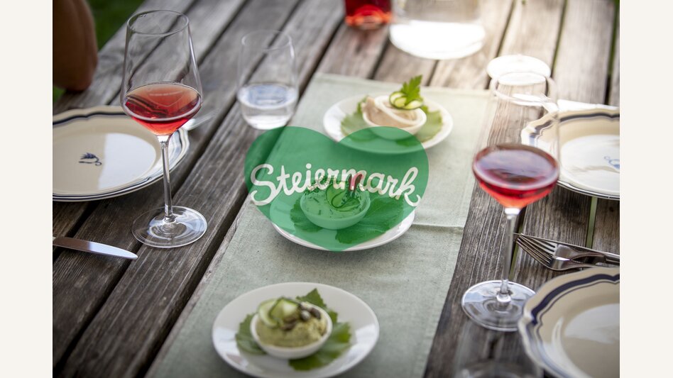 Served up: the Buschenschankjause | © Steiermark Tourismus | Tom Lamm