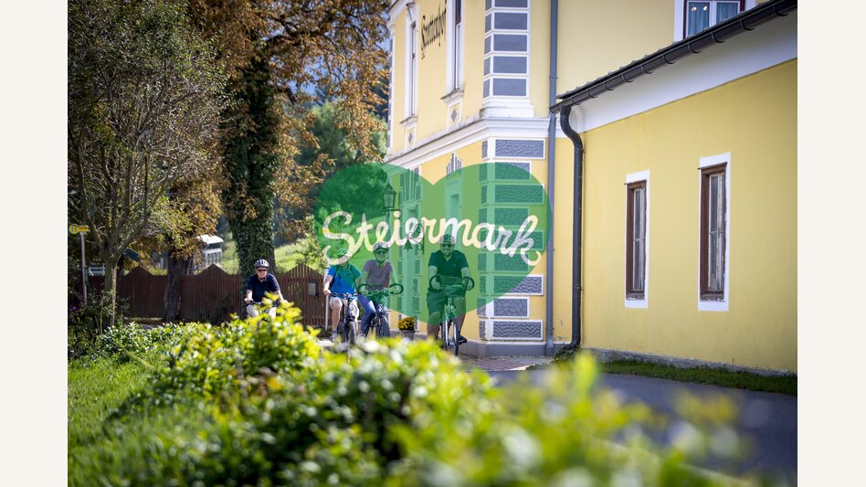 Cyclists on tour | © Steiermark Tourismus | Tom Lamm