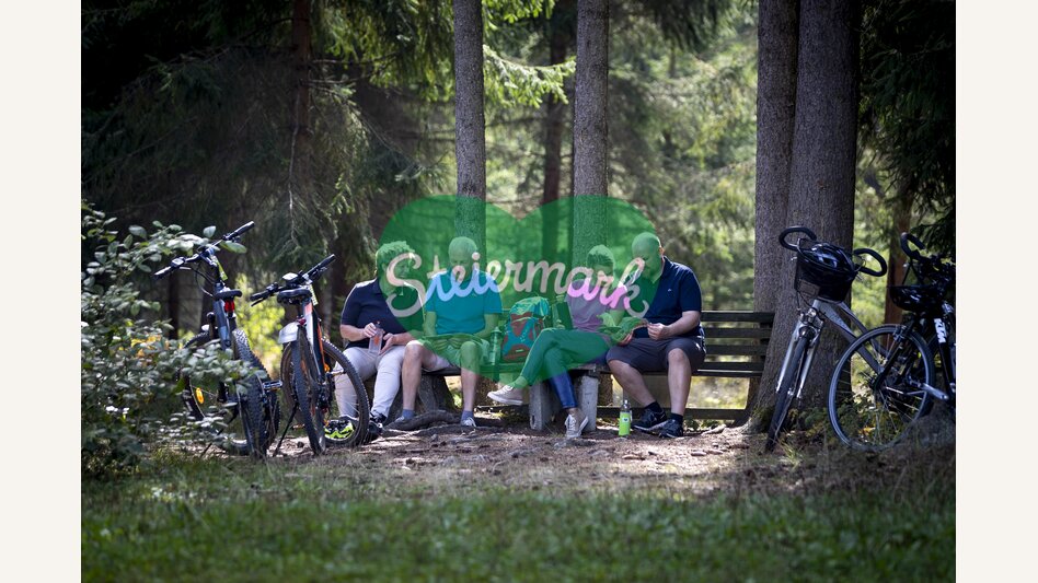 Cyclists rest | © Steiermark Tourismus | Tom Lamm