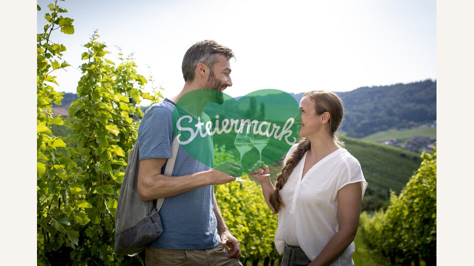 Enjoyable time in the midst of the South Styrian vines | © Steiermark Tourismus | Tom Lamm