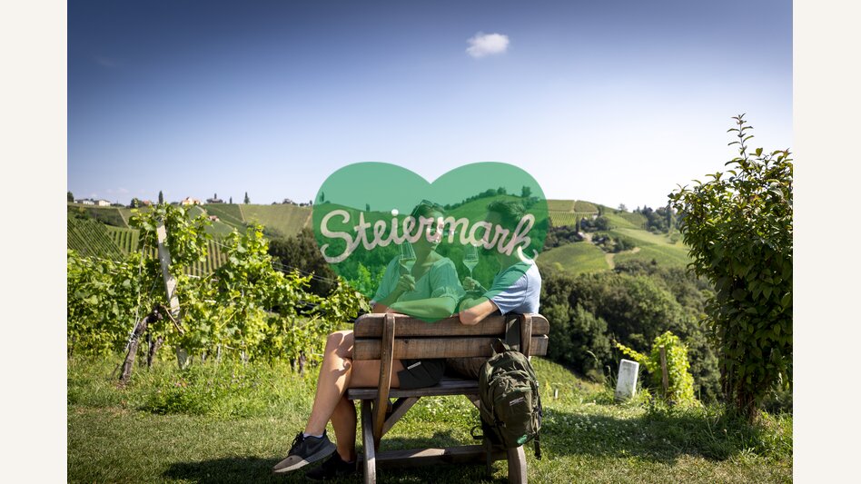 Enjoyable hiking break in the middle of the South Styrian vineyards | © Steiermark Tourismus | Tom Lamm