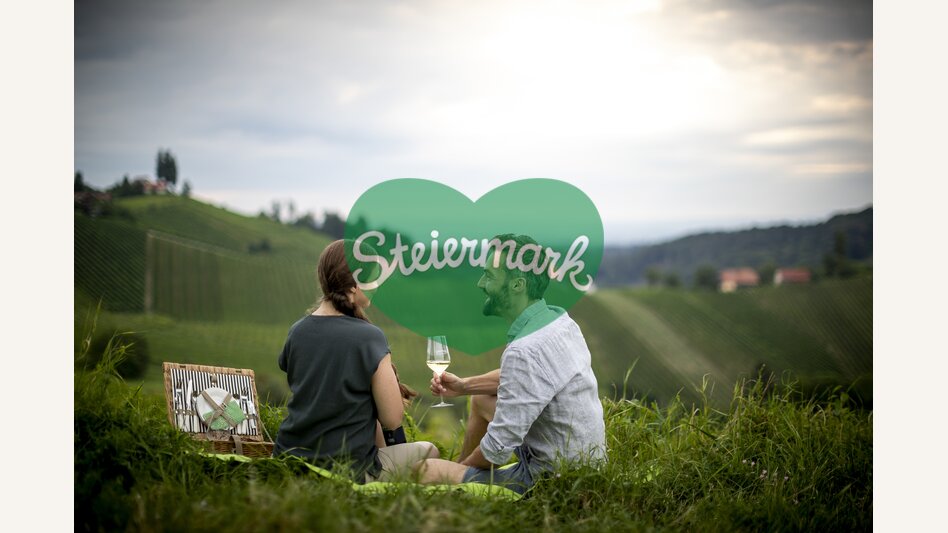 Enjoyable break in the middle of the South Styrian vineyards | © Steiermark Tourismus | Tom Lamm