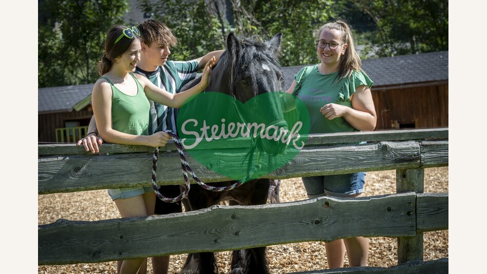 At the petting zoo | © Steiermark Tourismus | Jesse Streibl