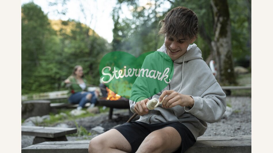 Plug bread for snack today | © Steiermark Tourismus | Jesse Streibl