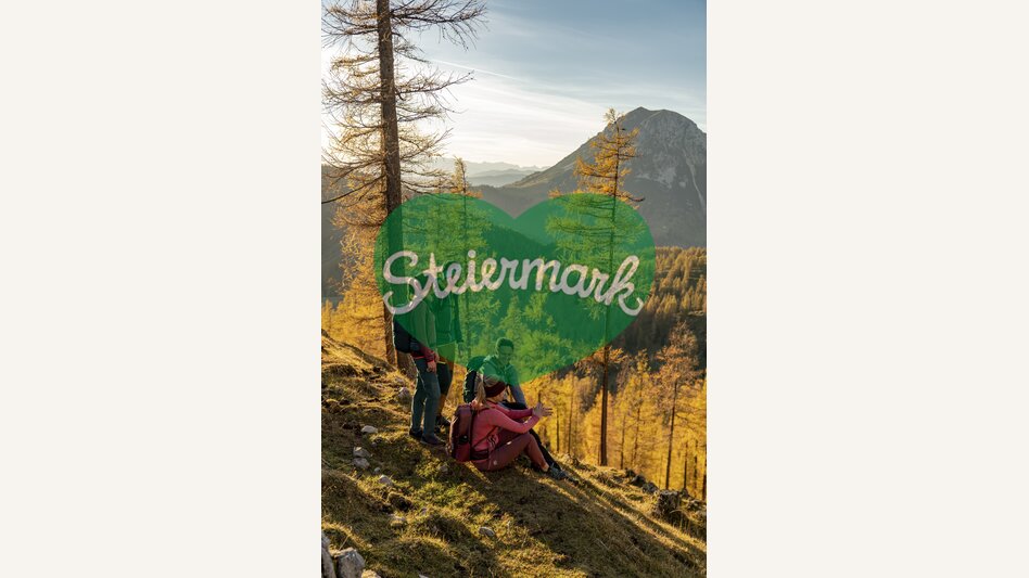 Autumn hike in the Dachstein alpine pasture area | © Steiermark Tourismus | photo-austria.at