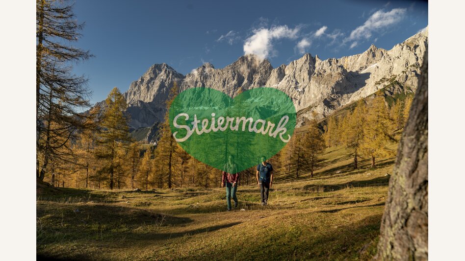 Autumn hike in the Dachstein alpine pasture area | © Steiermark Tourismus | photo-austria.at