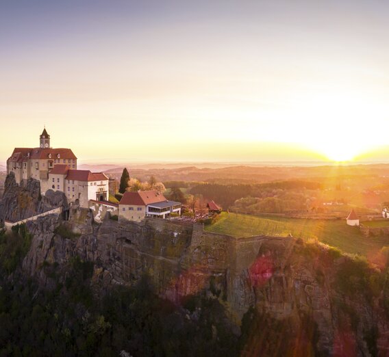 Riegersburg bei Sonnenaufgang | © STG | photo-austria.at