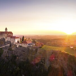 Riegersburg bei Sonnenaufgang