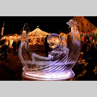 Eisskulptur beim Advent in Gleisdorf | © STG | Gery Wolf