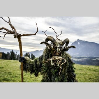 Krampusspiel in Öblarn (Grasteufel): Immaterielles Weltkulturerbe der UNESCO | © Öblarner Krampusspiel | H. J. Danklmayer