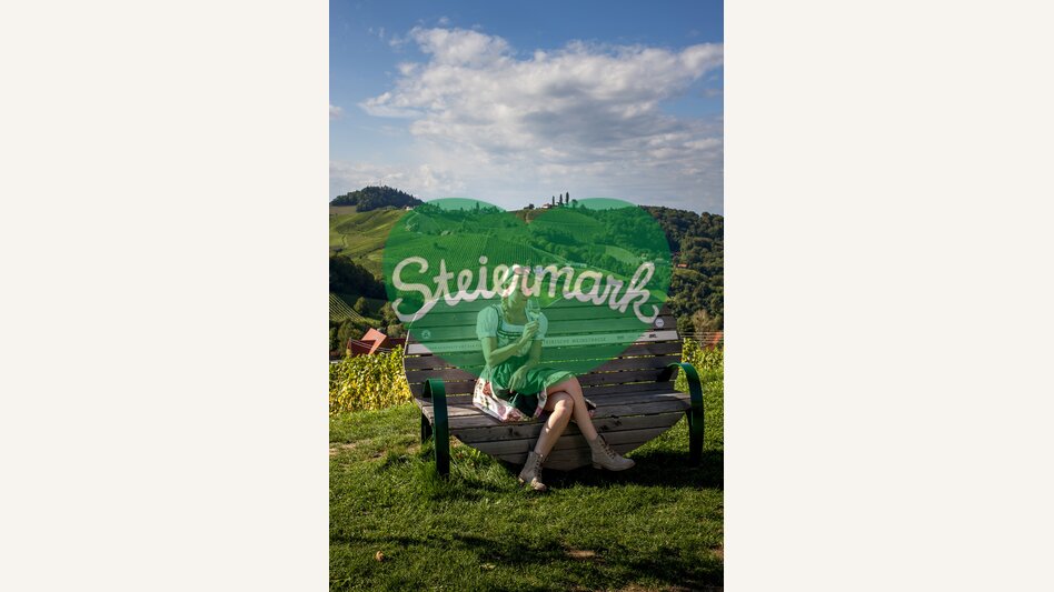Die Steiermark-Herzbank an der Südsteirischen Weinstraße bei Ratsch | © STG | Tom Lamm