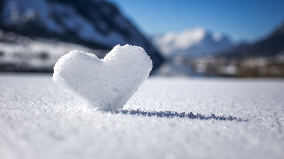 Das Grüne Herz im Winterkleid am Grundlsee | © STG | Tom Lamm | Nur für Pressezwecke!