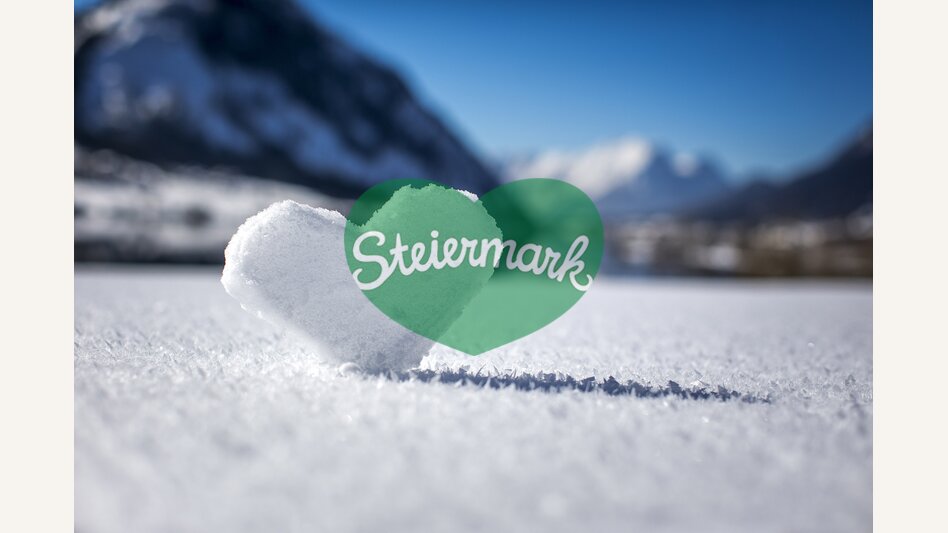 Das Grüne Herz im Winterkleid am Grundlsee | © STG | Tom Lamm | Nur für Pressezwecke!