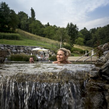 Naturbadeteich der Heiltherme Bad Waltersdorf