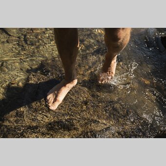 Time out in the spring water | © Steiermark Tourismus | Punkt & Komma