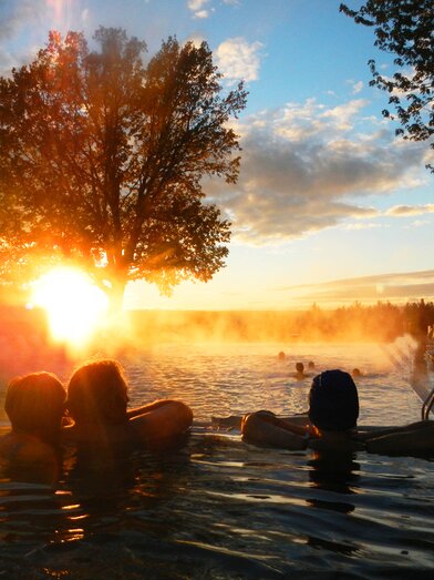 Sonnenuntergang in der Therme | © STG | Gery Wolf