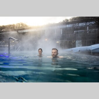 Therme der Ruhe Bad Gleichenberg Außenbereich | © STG | Tom Lamm