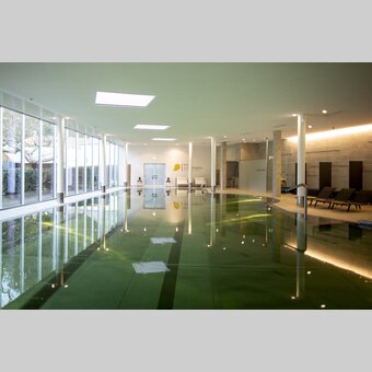Therme der Ruhe Bad Gleichenberg Innenbereich | © STG | Tom Lamm
