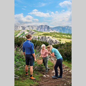 Kräuterwanderung auf der Aflenzer Bürgeralm | © TV Hochsteiermark | Robert Maybach