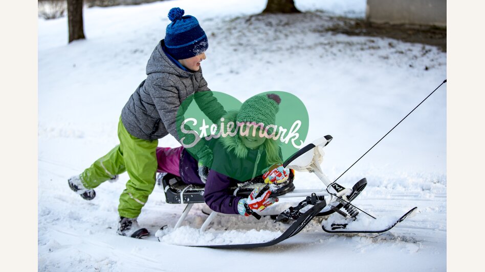 Uphill tobogganing | © Steiermark Tourismus | Tom Lamm