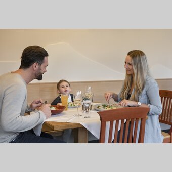holiday dinner | © Steiermark Tourismus | Punkt & Komma