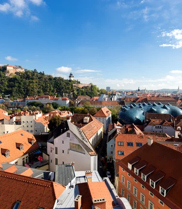 Dächerlandschaft von Graz mit Schlossberg | © STG | Harry Schiffer