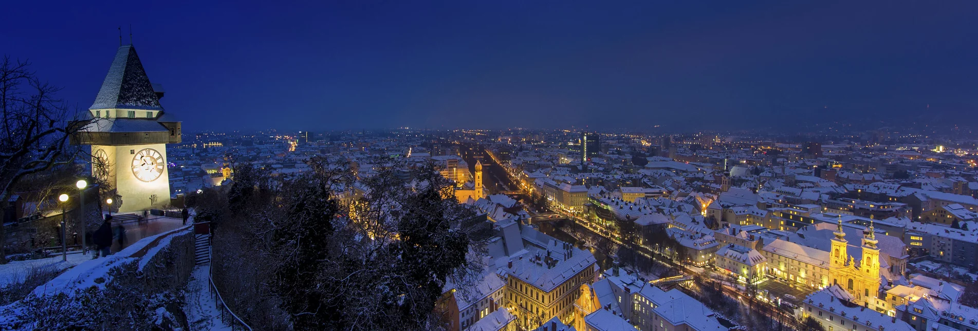 Schloßberg view over the wintry city of Graz | © Steiermark Tourismus | Harry Schiffer