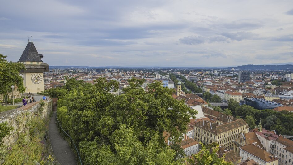 Graz mit Uhrturm am Schlossberg