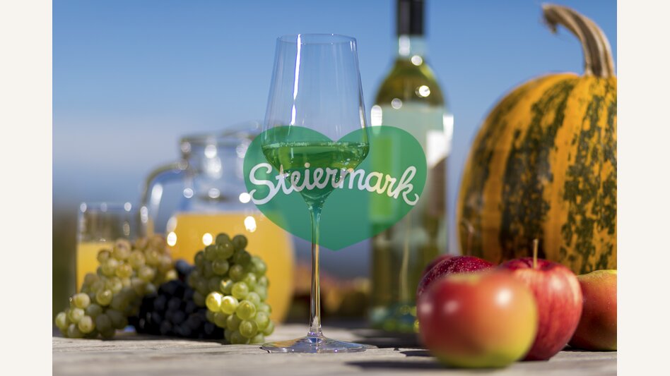 Wein, Apfel, Kürbis: die Lebenselixiere der Steirer. | © STG | Harry Schiffer