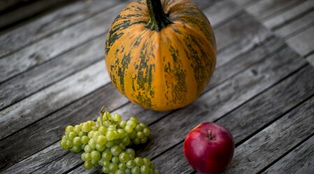 Die kulinarische Steiermark: Weintrauben, Apfel und Kürbis  | © STG | Tom Lamm