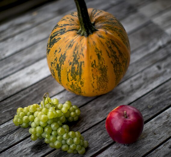 Die kulinarische Steiermark: Weintrauben, Apfel und Kürbis  | © STG | Tom Lamm